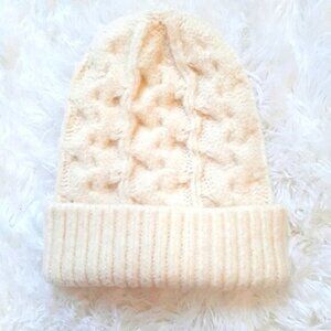 GIRL'S IVORY KNIT BEANIE TOQUE